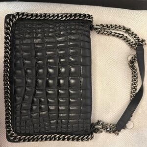 Zara, medium size leather bag with silver chains